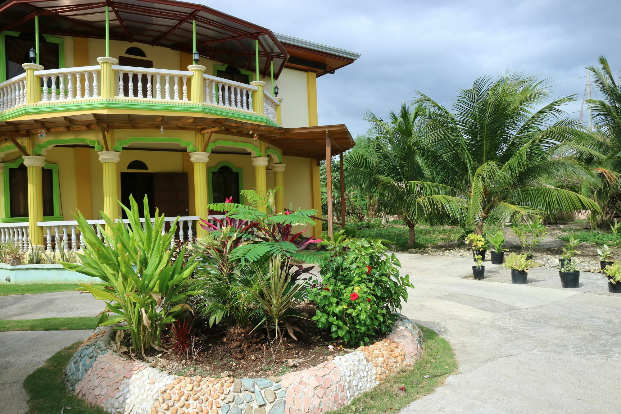 Oyo 422 Villa Emilia Pension House Panglao Island Exterior photo