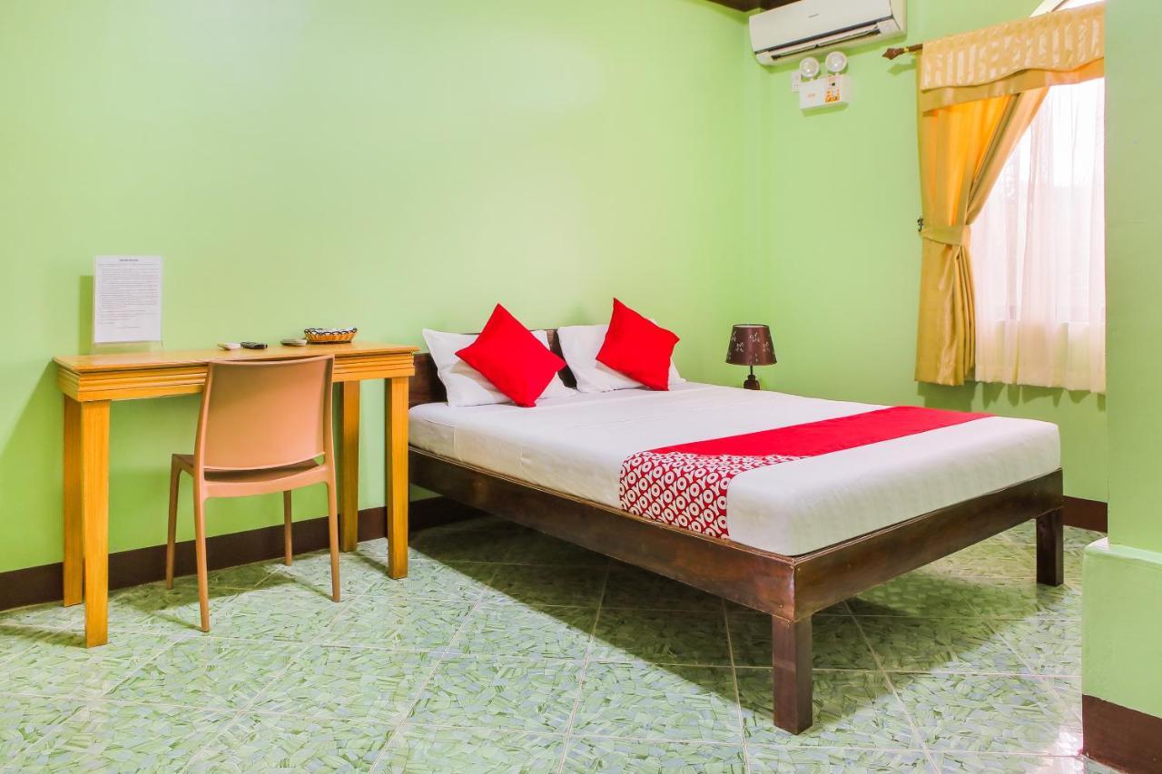Oyo 422 Villa Emilia Pension House Panglao Island Exterior photo